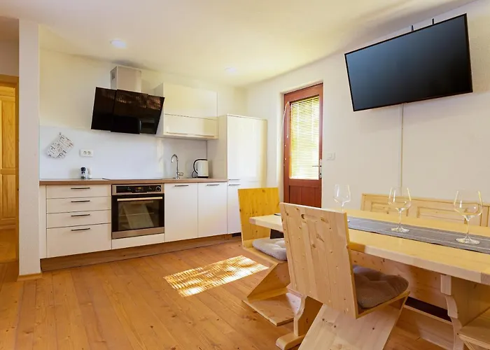 Old Breg アパート