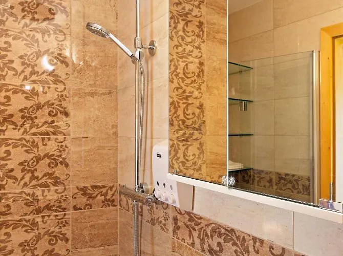 Old Breg アパート *