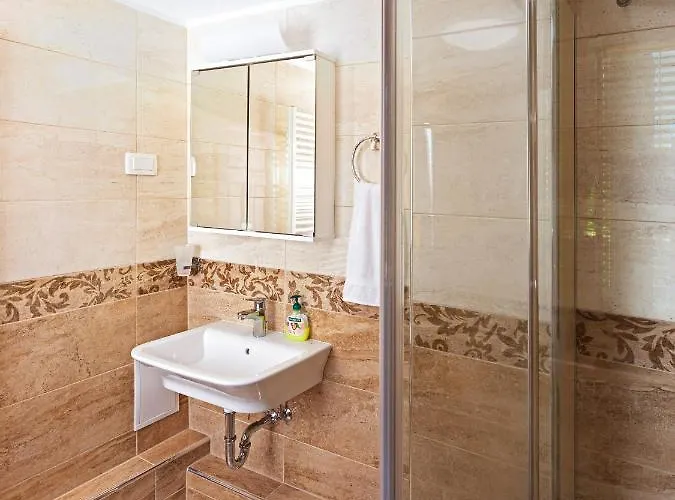 Old Breg * Zirovnica